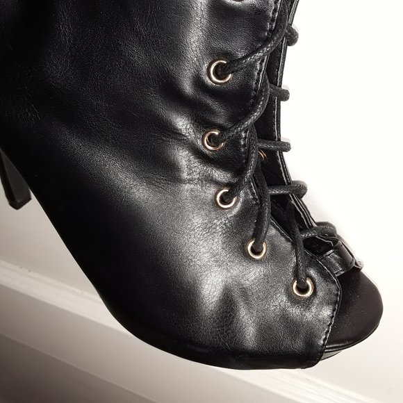 Free Reign Blk Vegan Wide Calf Lace-up Heel Boots - Picture 8 of 9